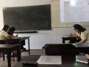 SERUNYA BERDEBAT