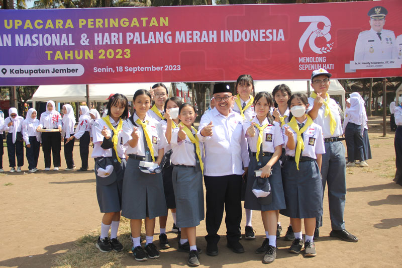 SMAK HADIRI HUT PMI KE-78