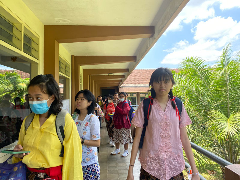 Wujud Cinta Budaya, Murid Kenakan Pakaian Adat