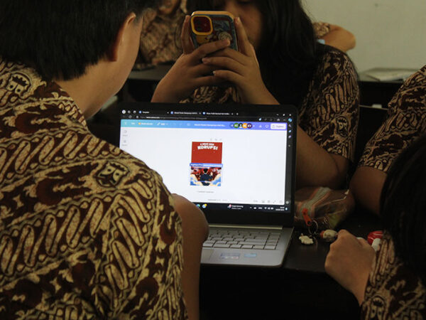 Prestasi, Yes! Korupsi, No!!
