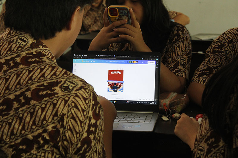 Prestasi, Yes! Korupsi, No!!