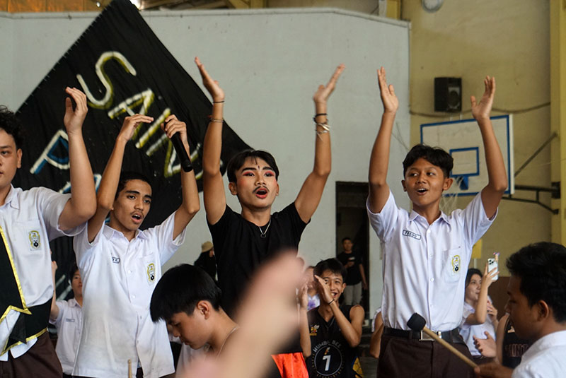 Saint Paul Guncangkan DBL