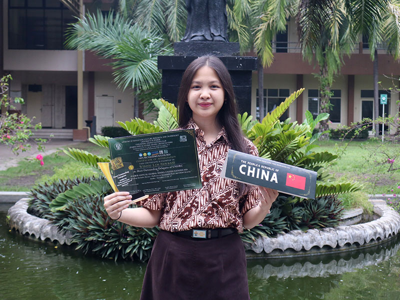 Diplomat Muda Berprestasi