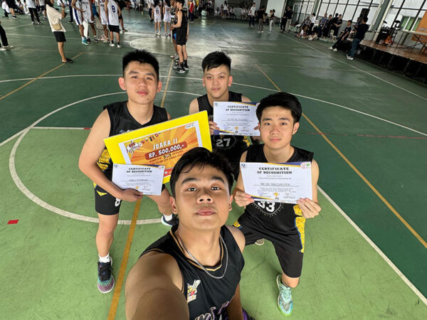 March dan Pensiunan Borong Juara!