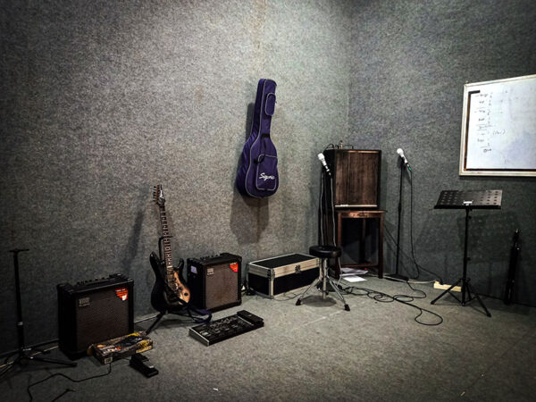 Ruang Band : Berpacu dalam Melodi Riang