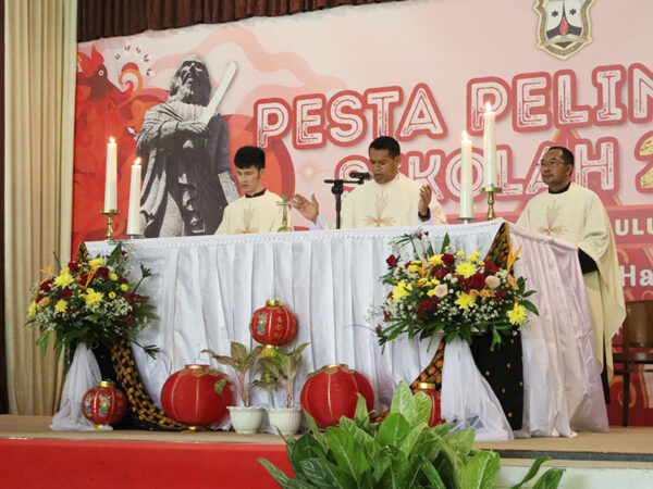 Bersatu dalam Misa Syukur