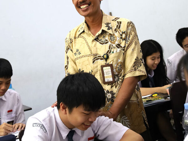 Tak Hanya Murid, Pegawai pun Dinilai!