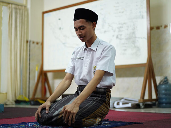 Eeeh, Ada Uprak Agama Islam!