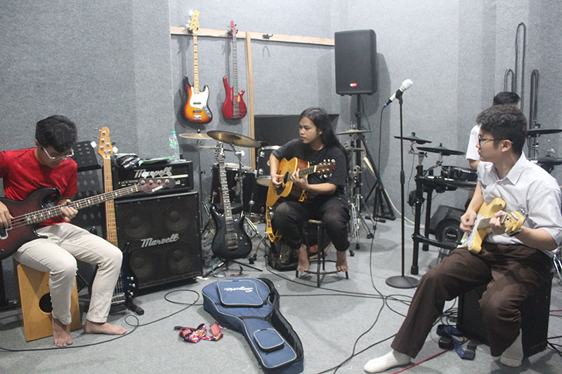 Proses di Balik Layar Anak Band Proses di Balik Layar Anak Band