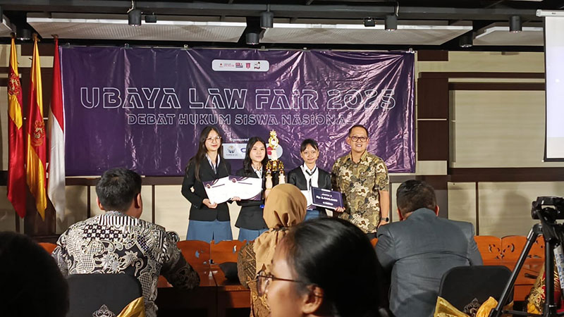 Membawa Pulang Piala dari Surabaya