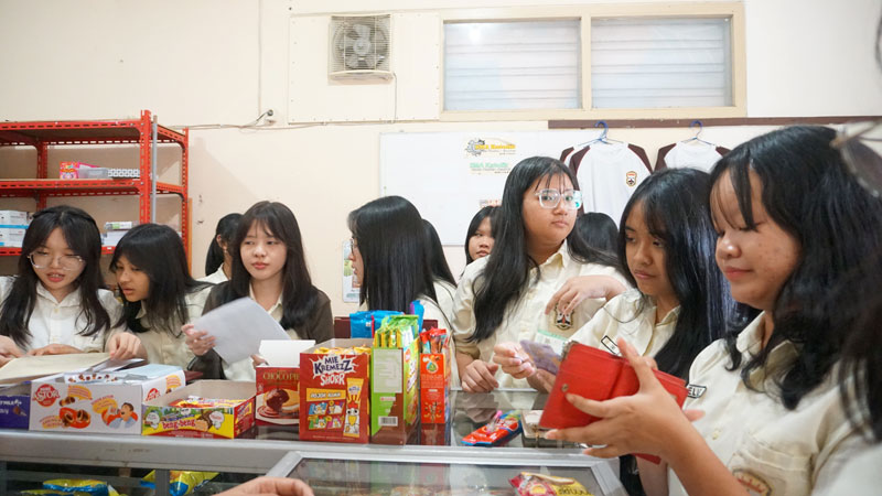 Menikmati 15 Menit Istirahat di SMAK Santo Paulus Jember
