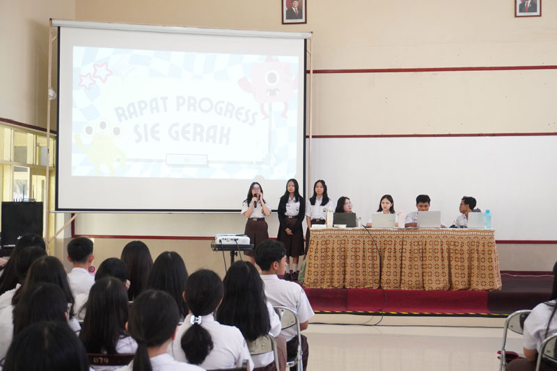 Panitia MOM 2026 On Fire