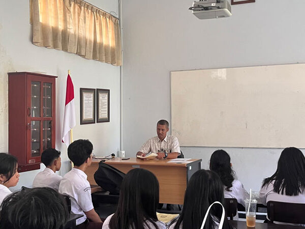 Rapor Tiba: Chill Aja, Gak Usah Overthinking!