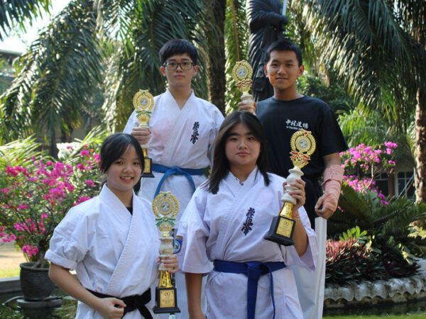 4 Atlet Karate SMAK Borong Medali di Kejurnas 2023