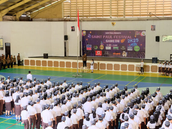 Lebih Baik Menyalakan Lilin daripada Mengutuk Kegelapan Lebih Baik Menyalakan Lilin daripada Mengutuk Kegelapan