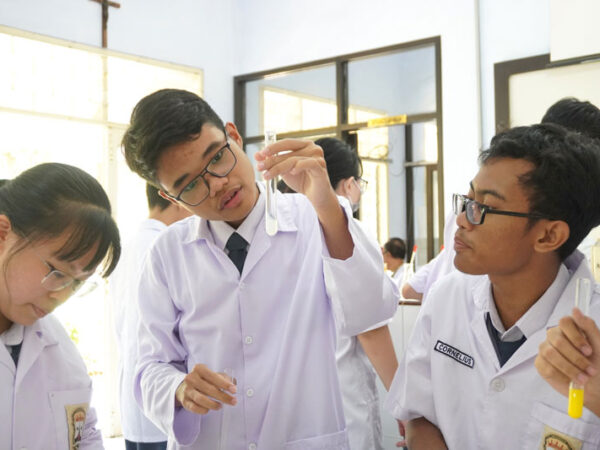 Rahasia Di Balik Setetes Larutan: Molaritas