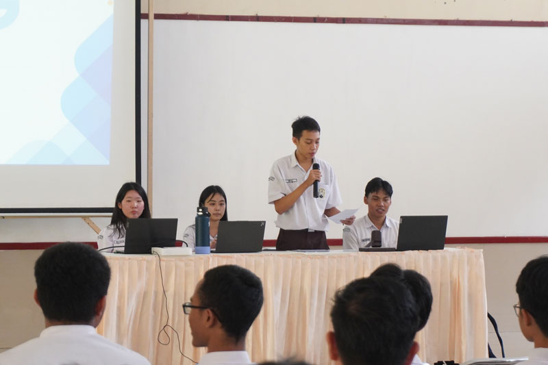 Satu Tahun Berkarya: Rekap Aksi dan Prestasi Pengurus OSIS Satu Tahun Berkarya: Rekap Aksi dan Prestasi Pengurus OSIS