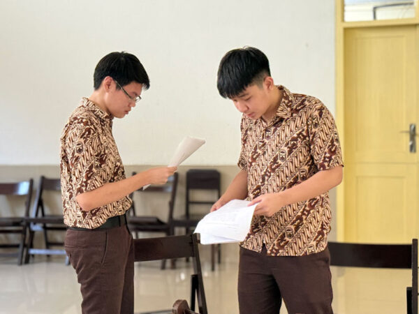 Main Peran, Bawa Pesan