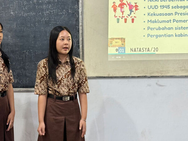 Saatnya Tampil di Uprak PPKn Saatnya Tampil di Uprak PPKn