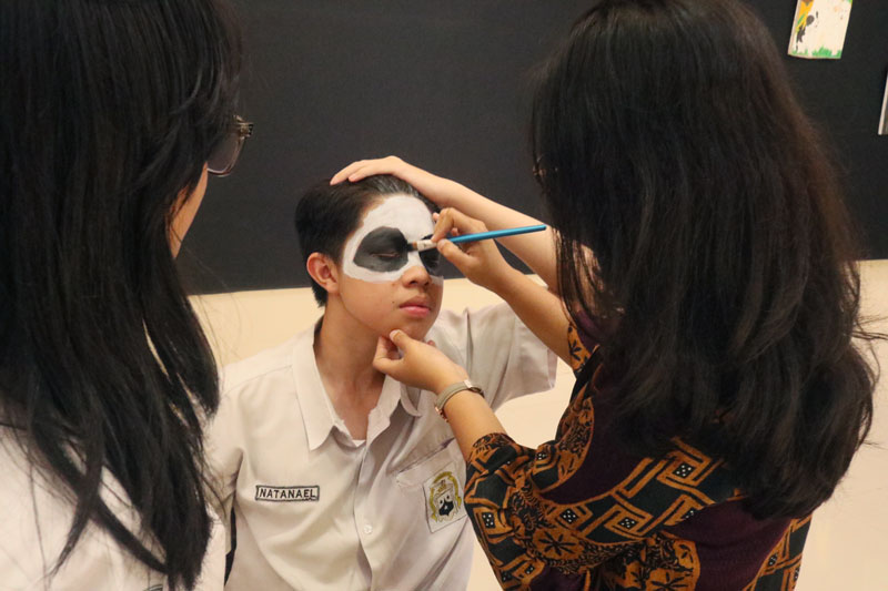 Unjuk Gigi di Praktik Tata Rias Unjuk Gigi di Praktik Tata Rias