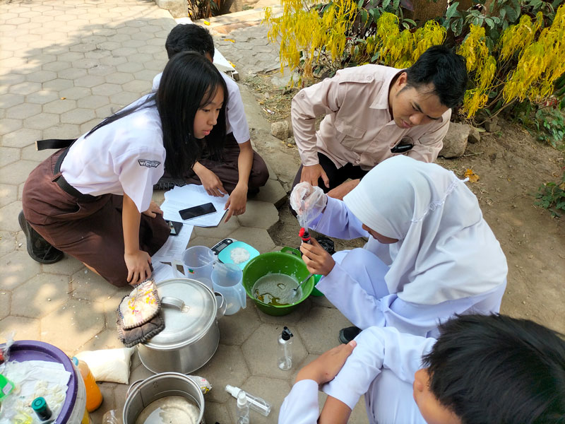 Dari Sisa Menjadi Berharga, Saatnya Eco-Enzyme Beraksi!